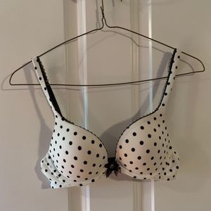 Victoria's Secret. Polka-dot Push-up Bra. 32B.
